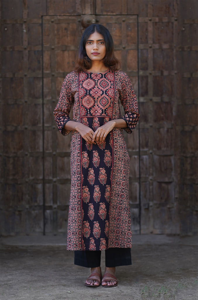 Black and Cantaloupe Mantra women’s kurta